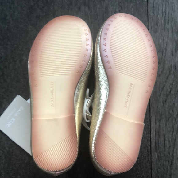 💛HP 7/29💛Zara gold color girl’s flats. - Picture 5 of 8